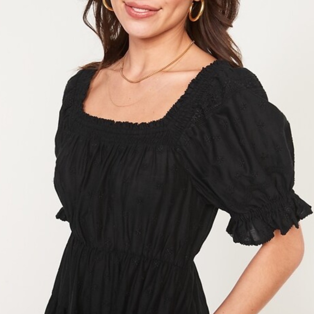 2/$15 🍓 Old Navy Black Puff-Sleeve Mini Dress